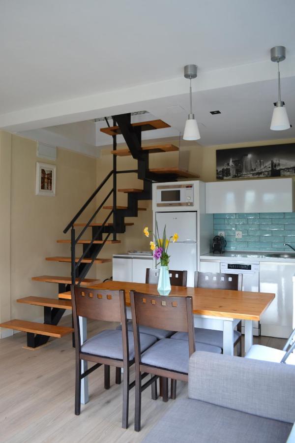 Apartamentos Puerta De Gijon Bagian luar foto