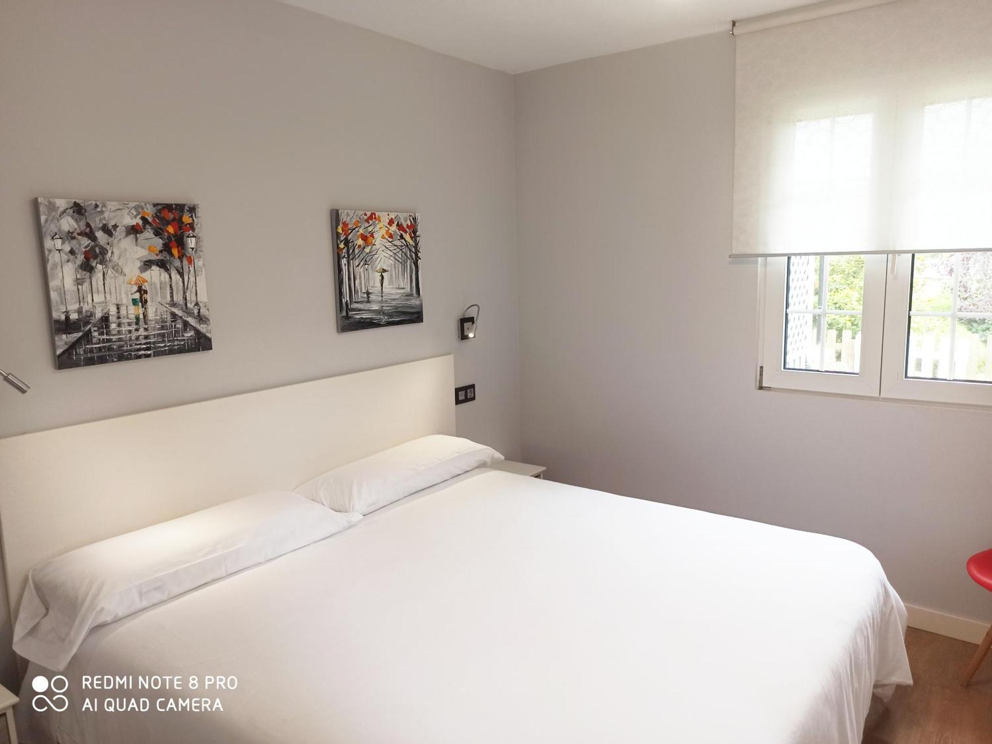 Apartamentos Puerta De Gijon Bagian luar foto