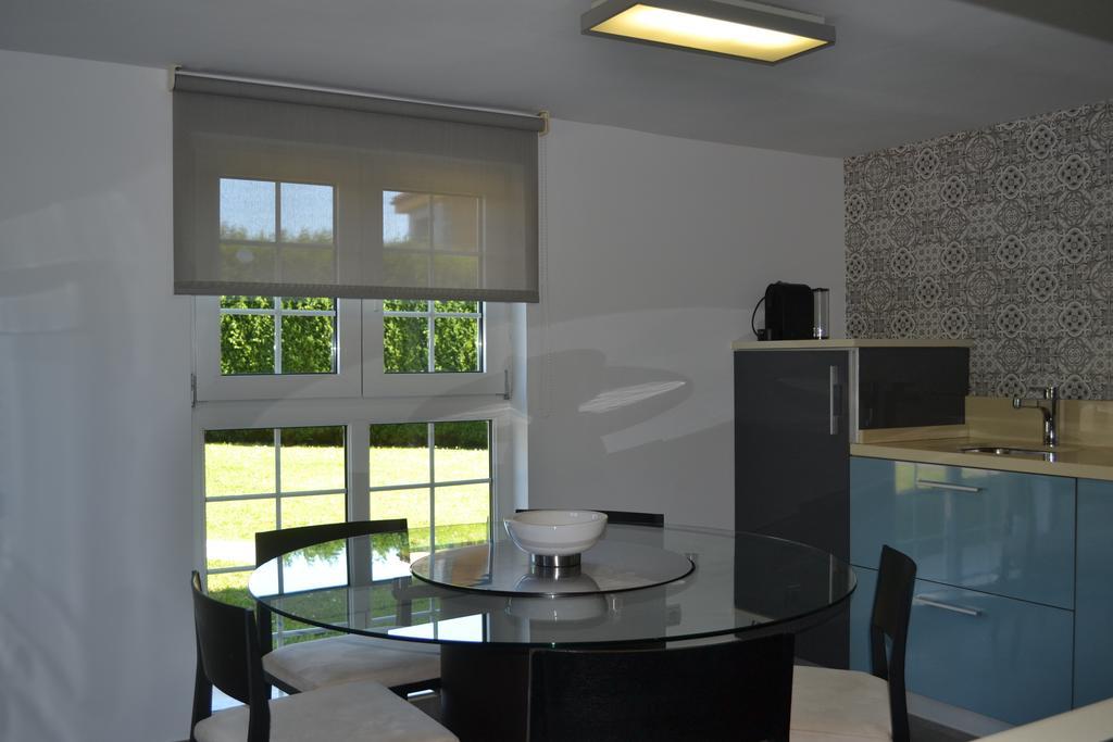 Apartamentos Puerta De Gijon Bagian luar foto